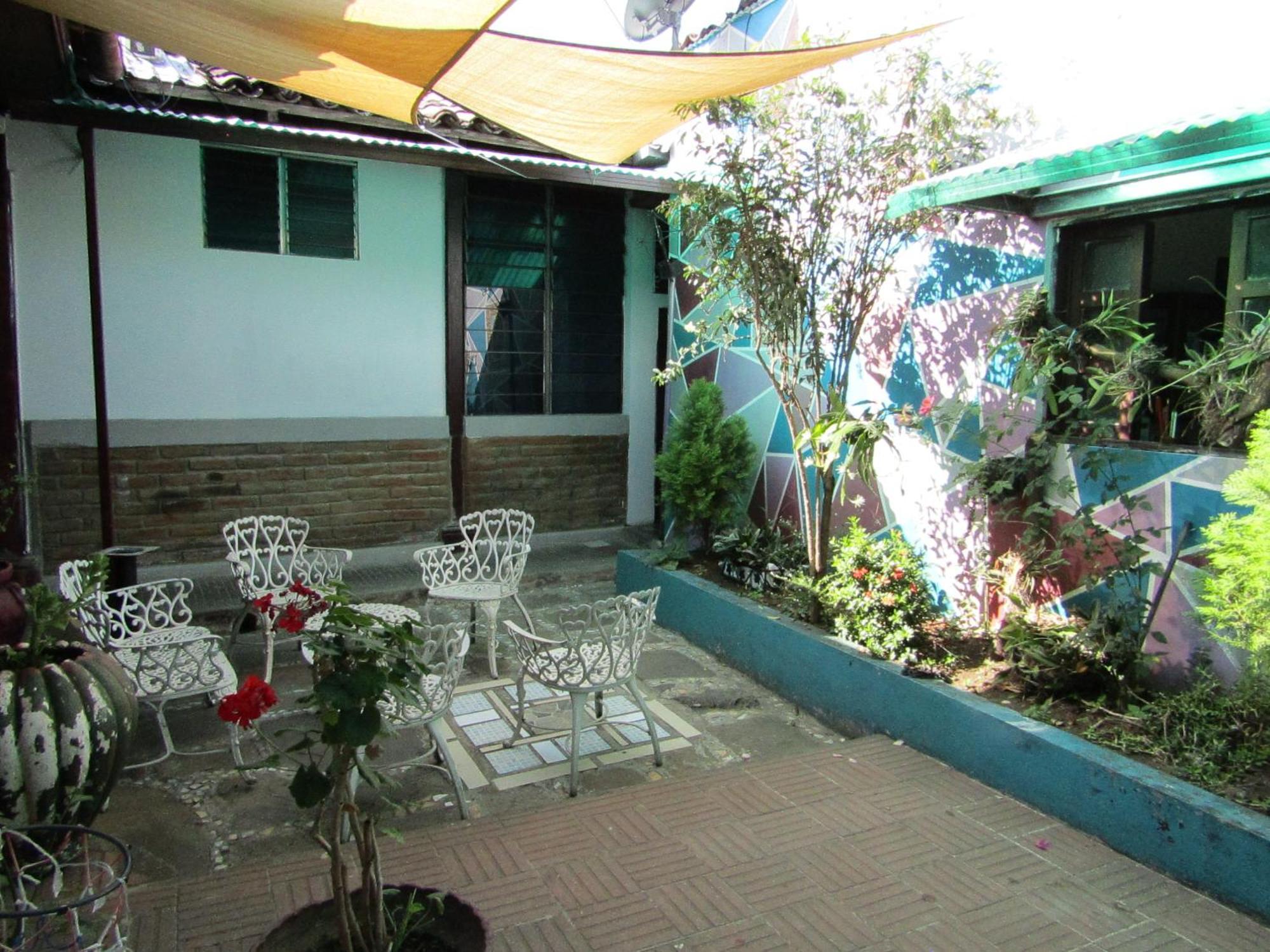 Casa Vieja Guest House Santa Ana Exterior photo